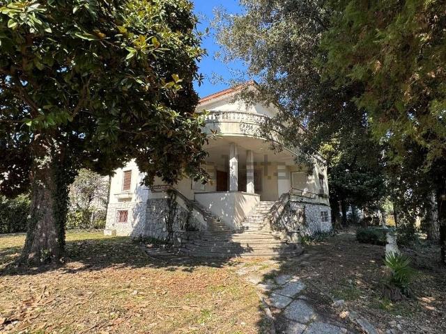 Case e ville in vendita di 460 m²