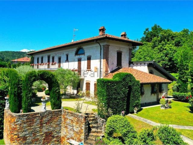 Case e ville in vendita di 460 m² in Via Sotto Campagna