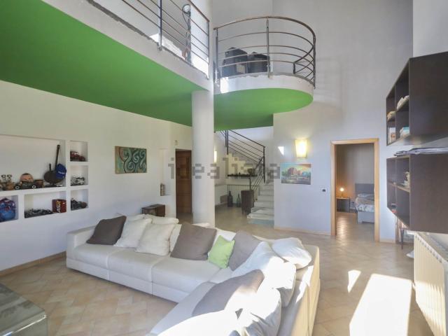 Case e ville in vendita di 460 m² in Via Padre Don Giovanni Coco, 89