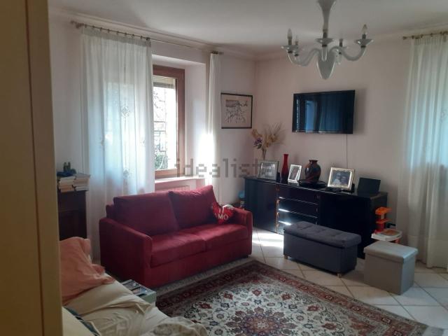 Case e ville in vendita di 462 m² in Viale Cesare Rossi