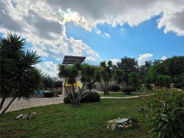 Case e ville in vendita di 463 m² in Via Dante Alighieri, 59