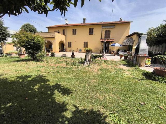 Case e ville in vendita di 465 m² in Via del Molinuzzo, 21