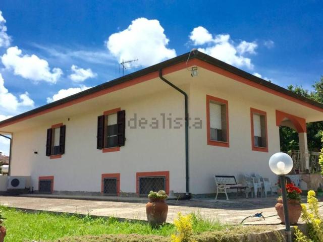 Case e ville in vendita di 466 m² in Via Rio Calvia
