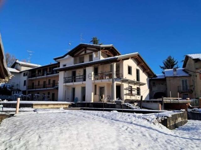 Case e ville in vendita di 467 m² in Via Borromeo, 10