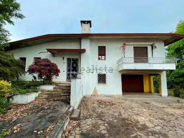 Case e ville in vendita di 467 m² in Via Pastoreria