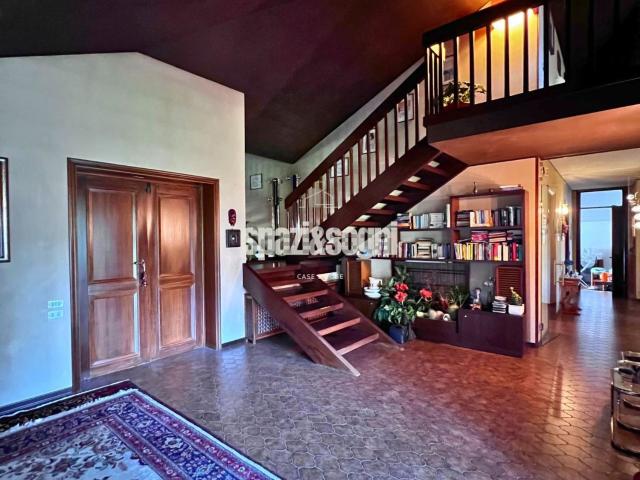 Case e ville in vendita di 468 m²