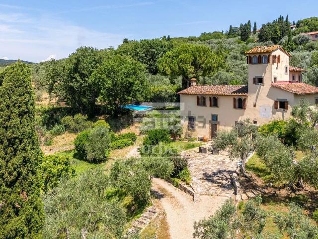 Case e ville in vendita di 470 m²