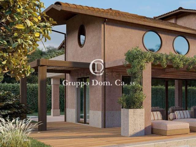 Case e ville in vendita di 470 m² in Via Cesare Battisti, 39