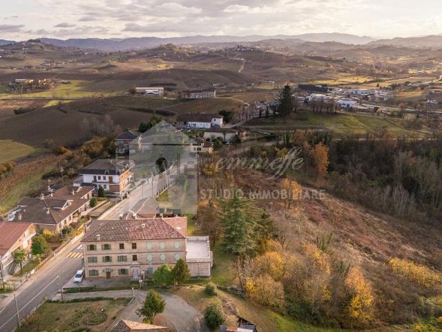 Case e ville in vendita di 470 m² in Via Duca d&apos Aosta