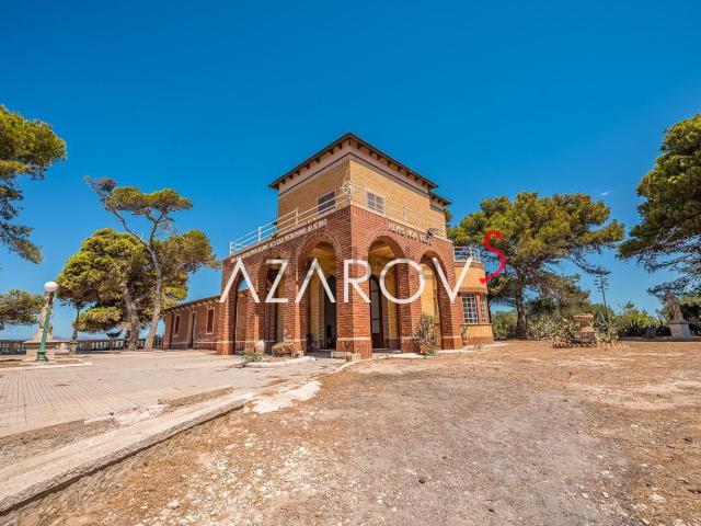 Case e ville in vendita di 470 m² in Via Torre Sances, 343