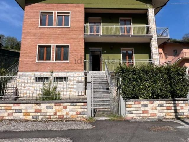 Case e ville in vendita di 472 m² in Via Villaggio del Sole