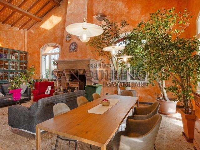 Case e ville in vendita di 473 m²