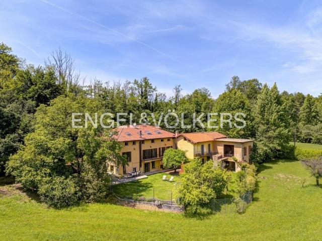 Case e ville in vendita di 473 m² in Via del Molino
