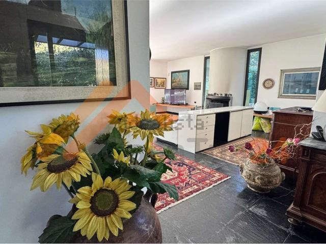 Case e ville in vendita di 473 m² in Via del Cavalluccio, 32
