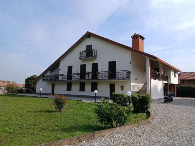 Case e ville in vendita di 474 m² in Corso Giacomo Brodolini