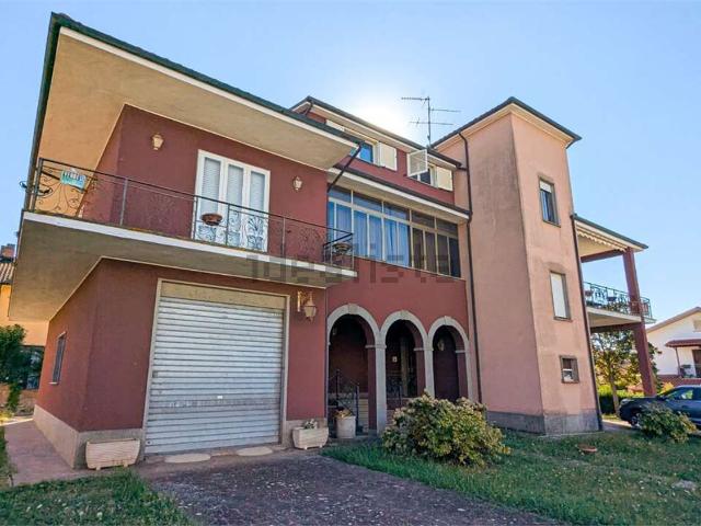 Case e ville in vendita di 475 m²