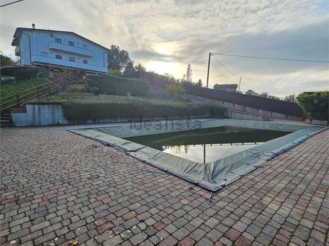 Case e ville in vendita di 475 m²