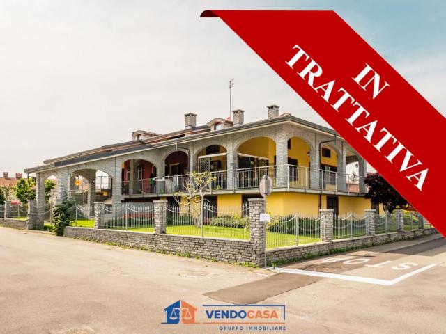 Case e ville in vendita di 475 m² in Via Giubergia, 24