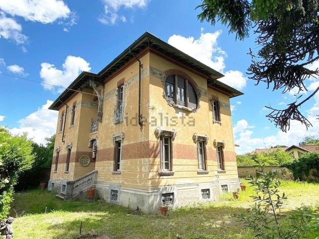 Case e ville in vendita di 475 m² in Via Roma, 81