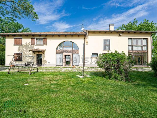 Case e ville in vendita di 480 m²