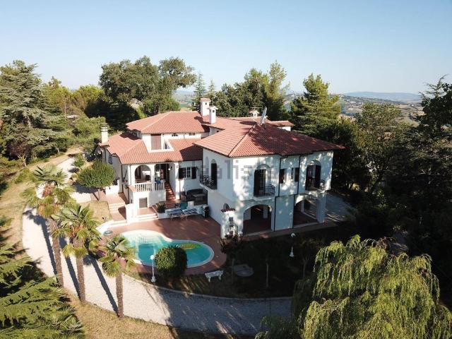 Case e ville in vendita di 480 m²