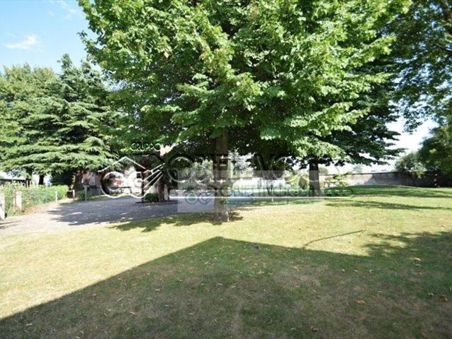 Case e ville in vendita di 480 m²