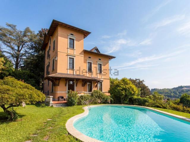 Case e ville in vendita di 480 m² in Via Carlo Giuseppe Veratti