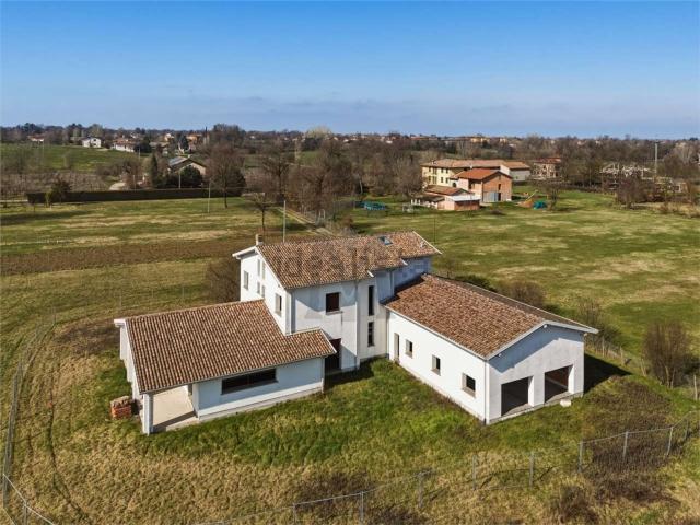 Case e ville in vendita di 480 m² in Via Orlando Strozzi