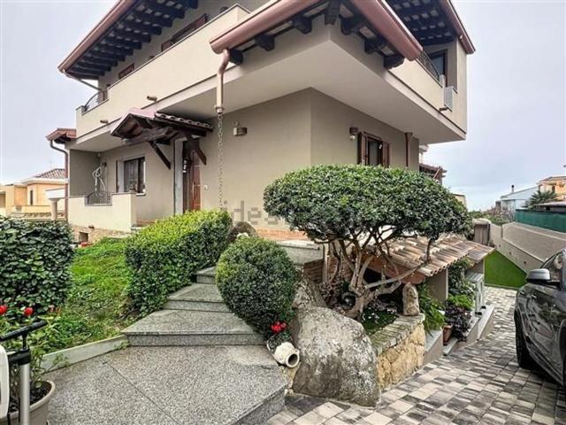 Case e ville in vendita di 480 m² in Via Martin Luther King