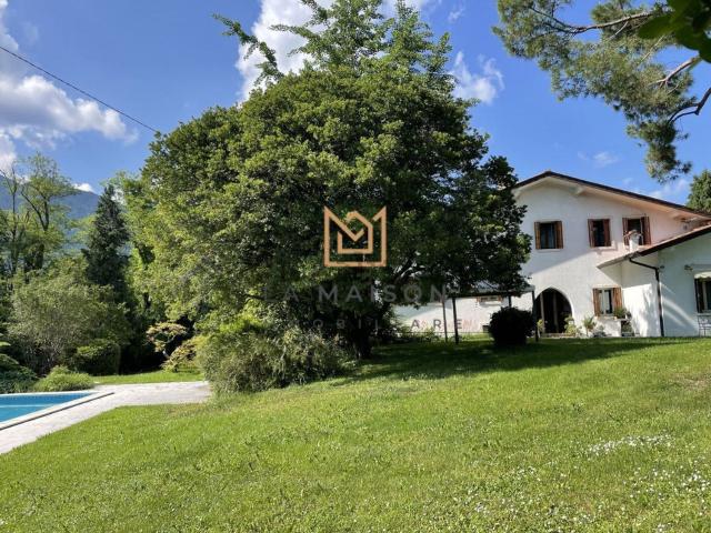 Case e ville in vendita di 481 m² in Via Maffei Cardinal Pietro
