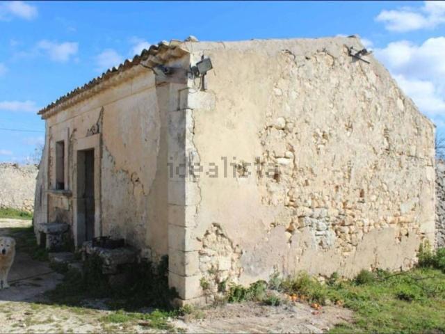 Case e ville in vendita di 484 m² in Strada Senza Nome