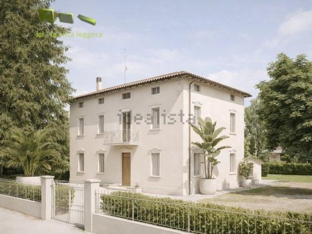 Case e ville in vendita di 485 m² in Strada Martinella, 313