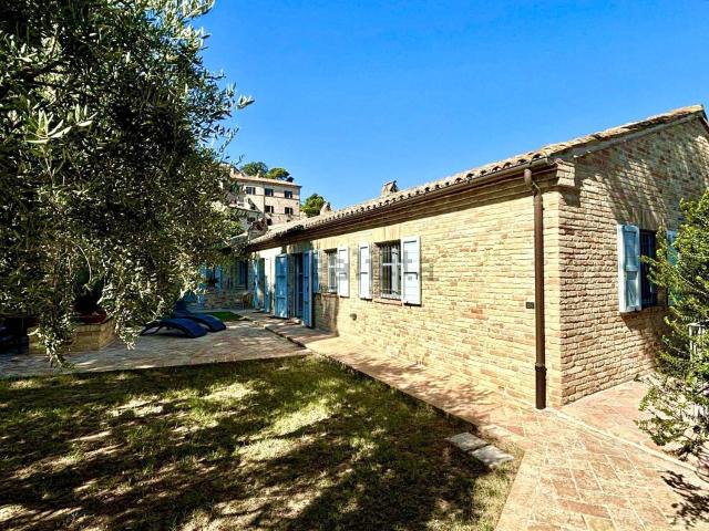 Case e ville in vendita di 490 m²