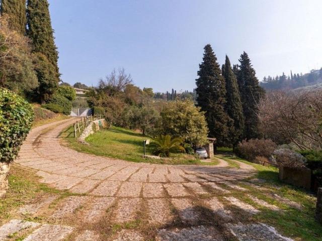 Case e ville in vendita di 490 m²