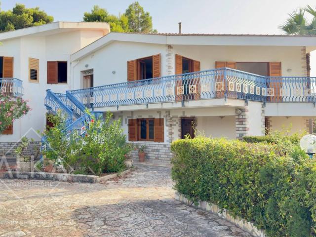 Case e ville in vendita di 490 m² in Contrada Guidaloca