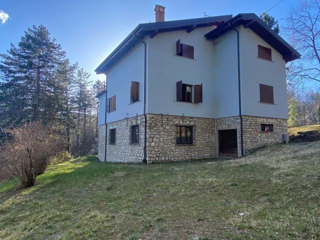 Case e ville in vendita di 490 m² in Località Passo Penice, 2
