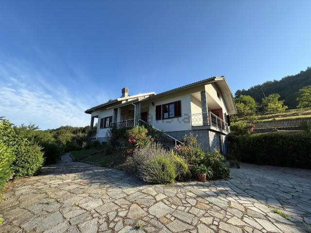 Case e ville in vendita di 490 m² in Località San Bernardo