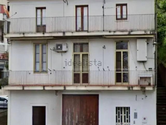 Case e ville in vendita di 491 m² in Viale Ippocrate