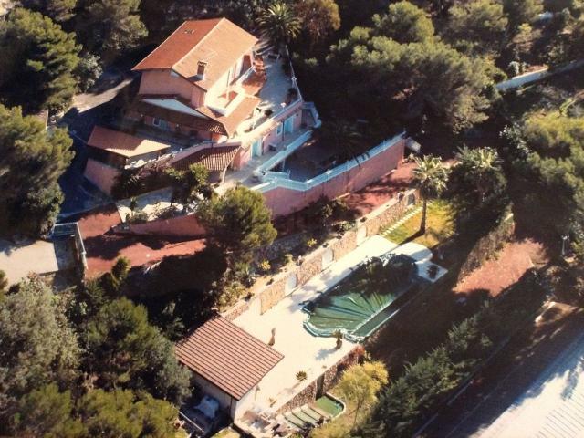 Case e ville in vendita di 494 m²