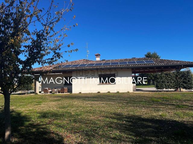 Case e ville in vendita di 494 m² in Via 24 Maggio