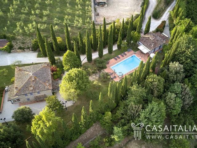 Case e ville in vendita di 494 m² in Frazione Villa San Faustino