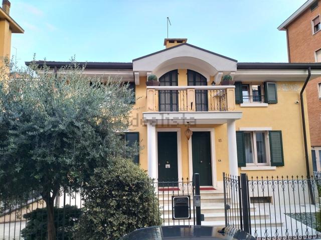Case e ville in vendita di 498 m²