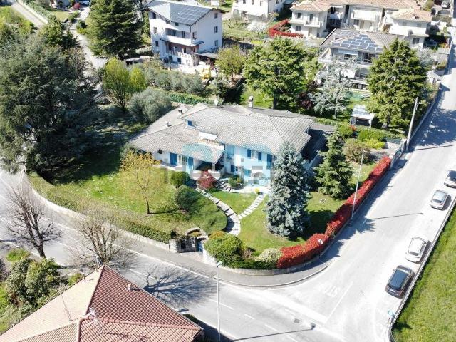 Case e ville in vendita di 498 m² in Via Sacca, 21