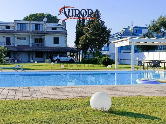Case e ville in vendita di 500 m²