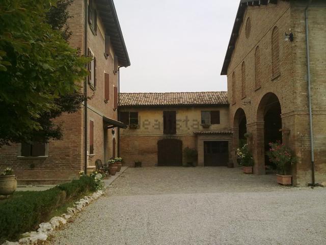Case e ville in vendita di 500 m²