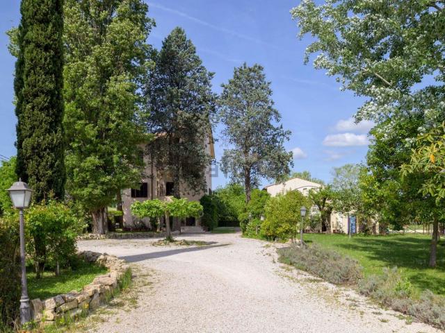 Case e ville in vendita di 500 m²