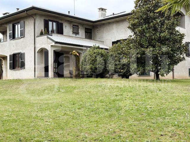 Case e ville in vendita di 500 m²