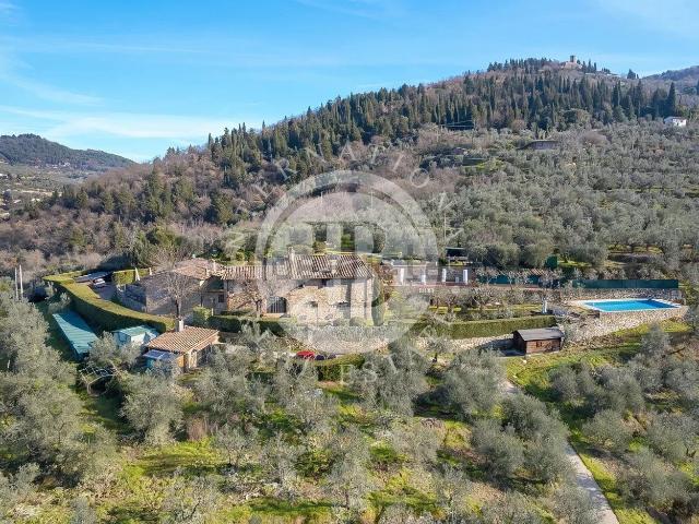 Case e ville in vendita di 500 m²
