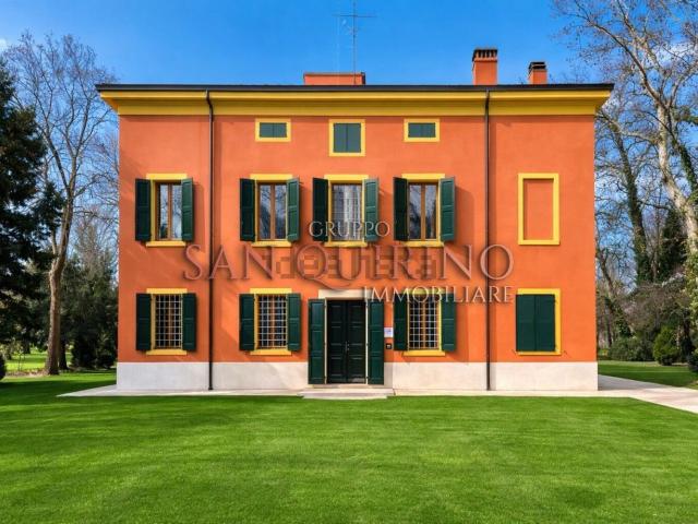 Case e ville in vendita di 500 m²