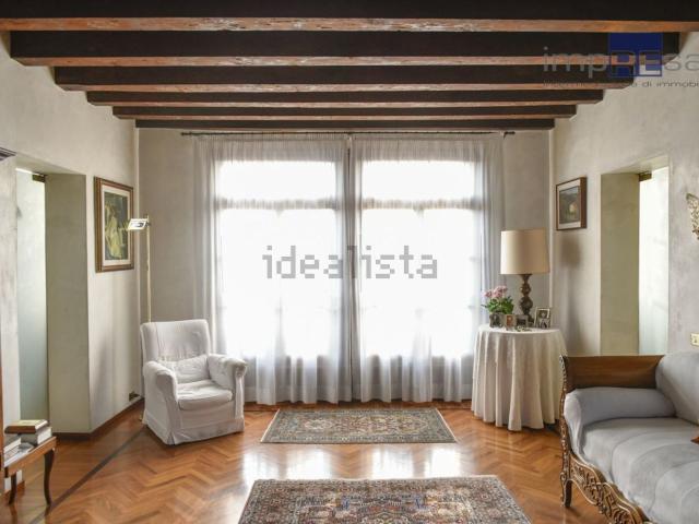 Case e ville in vendita di 500 m²